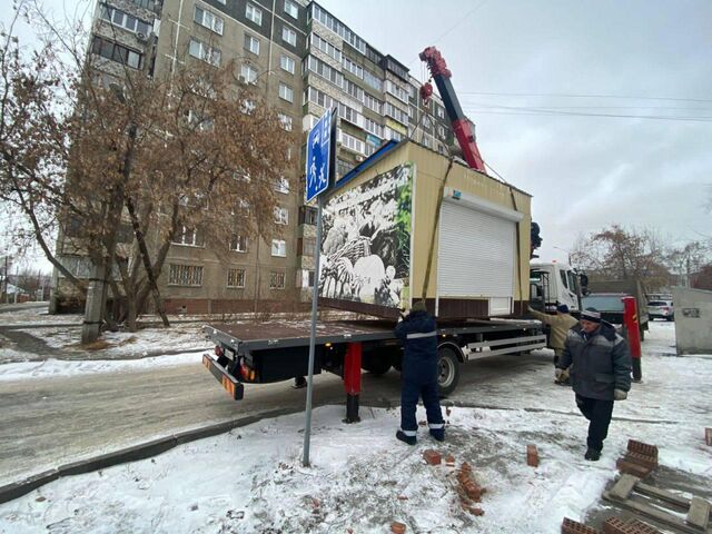 В Челябинске за неделю демонтировали восемь незаконных ларьков - Информационное агентство «Урал-пресс-информ», 20.12.2024