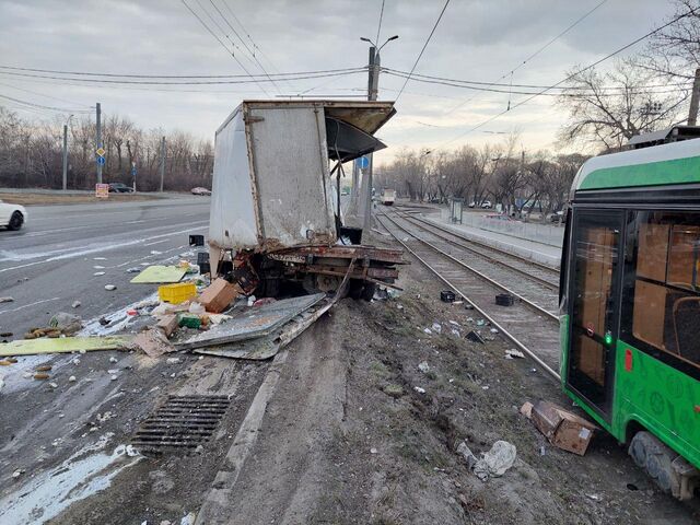 В Челябинске из-за ДТП закрыли движение трамваев по Свердловскому тракту - Информационное агентство «Урал-пресс-информ», 07.04.2025