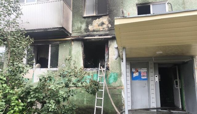 В Златоусте загорелась пятиэтажка, пожарные спасли пять человек - Информационное агентство «Урал-пресс-информ», 08.07.2025