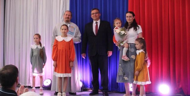 День семьи, любви и верности провели в Курчатовском районе Челябинска - Информационное агентство «Урал-пресс-информ», 08.07.2025