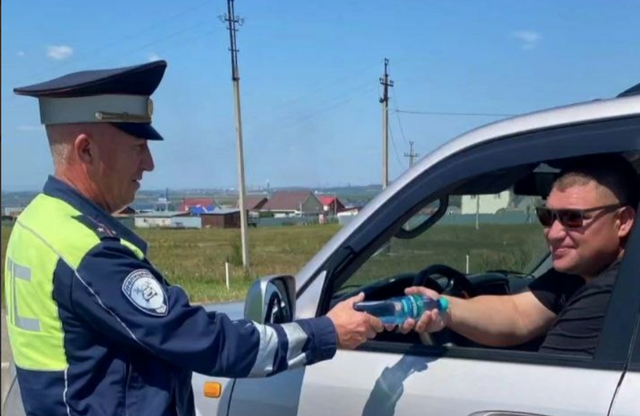 Госавтоинспекция предупреждает водителей о жаре и дождях в Челябинской области - Информационное агентство «Урал-пресс-информ», 12.07.2025