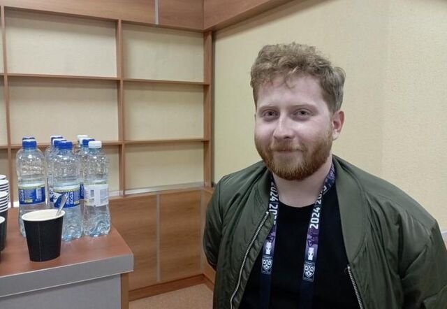 Сергей Михно: пробую комментировать в разных позах - Информационное агентство «Урал-пресс-информ», 01.09.2025