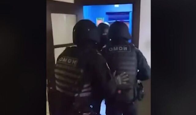 В Челябинске задержали банду, совершившую разбойное нападение с битой на три миллиона рублей - Информационное агентство «Урал-пресс-информ», 17.09.2025