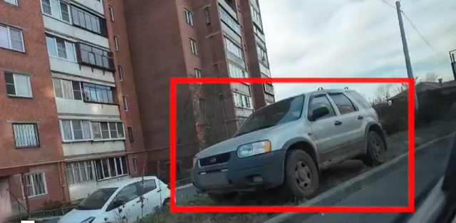 Челябинцев, паркующих автомобили на газонах, оштрафовали на сумму свыше 440 тысяч рублей - Информационное агентство «Урал-пресс-информ», 10.11.2025