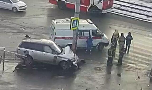 В Челябинске в ДТП с участием двух иномарок пострадал подросток - Информационное агентство «Урал-пресс-информ», 10.11.2025