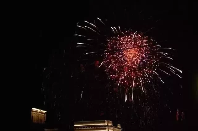 На фейерверк в честь Великой Победы Челябинск готов потратить три с половиной миллиона - Информационное агентство «Урал-пресс-информ», 16.04.2026