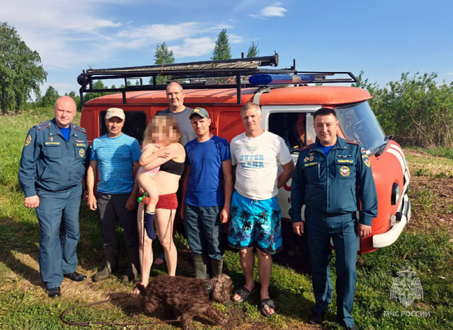 Женщину из Екатеринбурга, её дочь и собаку отнесло от берега на озере Большие Аллаки - Информационное агентство «Урал-пресс-информ», 09.06.2026