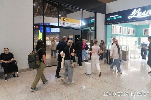 В аэропорту Шереметьево эвакуируют пассажиров из-за угрозы атаки БПЛА - Информационное агентство «Урал-пресс-информ», 23.10.2026