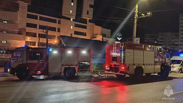 На улице Молодогвардейцев в Челябинске загорелся торговый павильон - Информационное агентство «Урал-пресс-информ», 29.10.2026