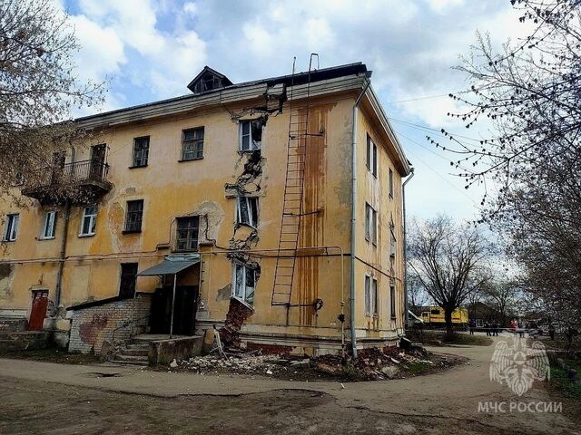 Режим ЧС введён в связи с опасностью обрушения многоквартирного дома в Балахне - Лента новостей НТА-Приволжье, 17.04.2026