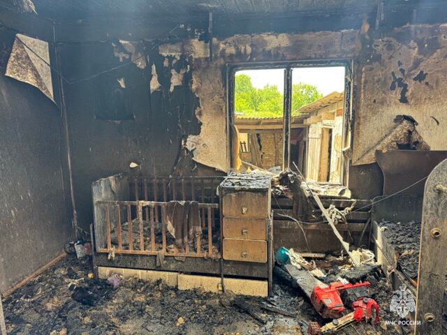 В Тацинском районе многодетная семья осталась без жилья после ночного пожара - Новости Ростова-на-Дону - последние новости Ростова-на-Дону сегодня на 1rnd.ru, 30.06.2025