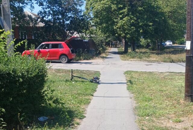 В Ростовской области иномарка сбила 11-летнего электросамокатчика - Новости Ростова-на-Дону - последние новости Ростова-на-Дону сегодня на 1rnd.ru, 22.07.2025