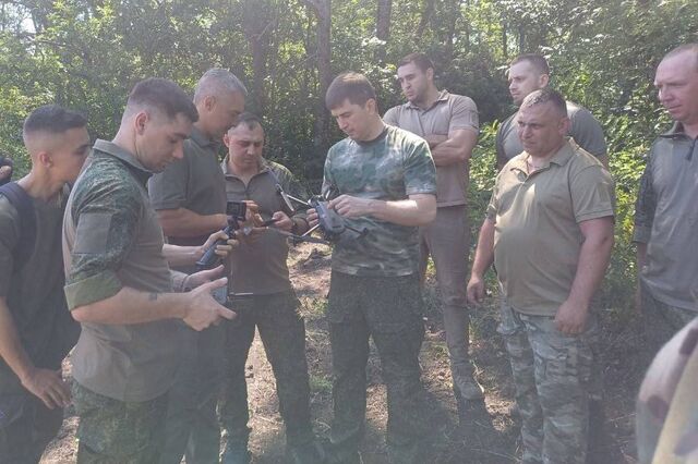 Бойцам из Ростовской области в зону СВО передали экскаватор и квадрокоптеры - Новости Ростова-на-Дону - последние новости Ростова-на-Дону сегодня на 1rnd.ru, 23.07.2025