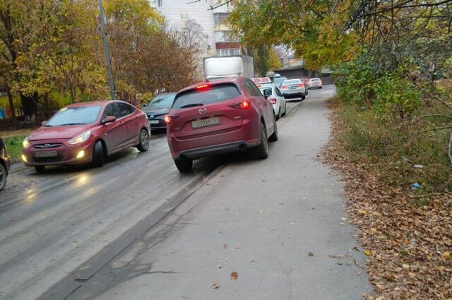 Ростовчане пожаловались на отсутствие перехода к детскому саду на Орбитальной Ростовчане пожаловались на отсутствие перехода к детскому саду на Орбитальной - Новости Ростова-на-Дону - последние новости Ростова-на-Дону сегодня на 1rnd.ru, 07.11.2025