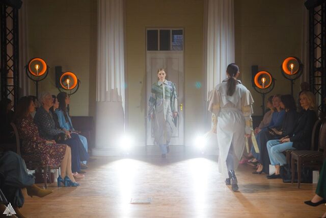 Модный показ студенческих коллекций ЮФУ: новые таланты и развитие региональной индустрии моды Модный показ студенческих коллекций ЮФУ: новые таланты и развитие региональной индустрии моды - Новости Ростова-на-Дону - последние новости Ростова-на-Дону сегодня на 1rnd.ru, 06.04.2026