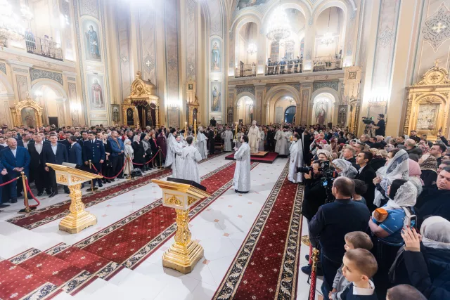 Митрополит Ростовский и Новочеркасский Меркурий поздравил жителей региона с Пасхой - Новости Ростова-на-Дону - последние новости Ростова-на-Дону сегодня на 1rnd.ru, 12.04.2026