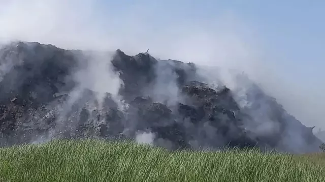 В Новошахтинске продолжают тушить тлеющий мусорный полигон - Новости Ростова-на-Дону - последние новости Ростова-на-Дону сегодня на 1rnd.ru, 25.05.2026