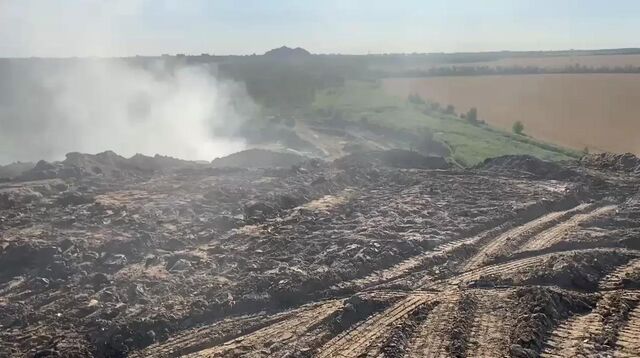 На полигоне в Шахтах продолжается ликвидация возгорания: площадь тления с 200 сокращена до 40 м² - Новости Ростова-на-Дону - последние новости Ростова-на-Дону сегодня на 1rnd.ru, 25.06.2026