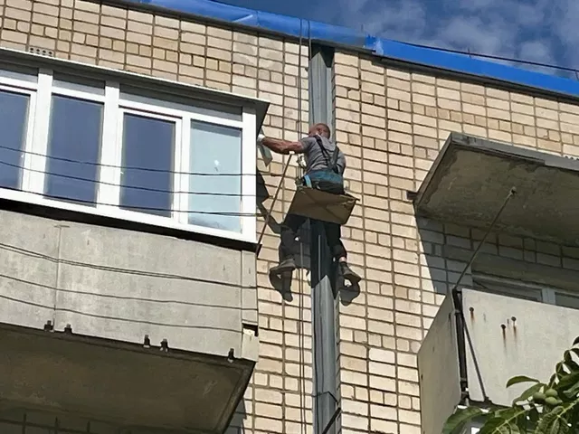В ростовском Донецке спасли птенцов сокола, замурованных в стене многоквартирного дома - Новости Ростова-на-Дону - последние новости Ростова-на-Дону сегодня на 1rnd.ru, 07.07.2026