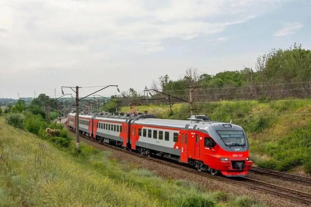 Ремонт на перегоне Кадамовка – Усть-Донецкая: два пригородных поезда изменят маршрут Ремонт на перегоне Кадамовка – Усть-Донецкая: два пригородных поезда изменят маршрут - Новости Ростова-на-Дону - последние новости Ростова-на-Дону сегодня на 1rnd.ru, 15.07.2026