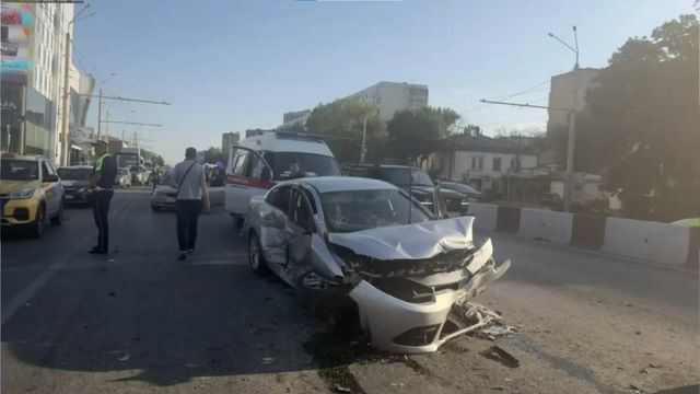 Девять машин столкнулись на проспекте Нагибина в Ростове — пострадал 17-летний пассажир - Новости Ростова-на-Дону - последние новости Ростова-на-Дону сегодня на 1rnd.ru, 23.07.2026