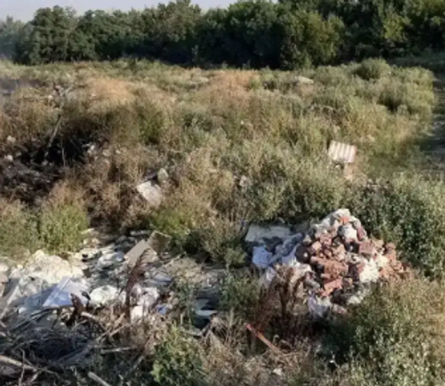 В Таганроге спустя сутки ликвидировали тление на несанкционированной свалке - Новости Ростова-на-Дону - последние новости Ростова-на-Дону сегодня на 1rnd.ru, 15.08.2026