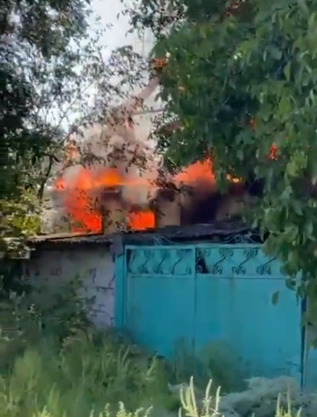 За считанные минуты: в Зверево дотла сгорел жилой дом За считанные минуты: в Зверево дотла сгорел жилой дом - Новости Ростова-на-Дону - последние новости Ростова-на-Дону сегодня на 1rnd.ru, 22.08.2026
