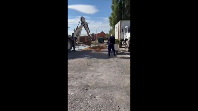 В поселке Машзавод устраняют аварию на водоводе - Новости Ростова-на-Дону - последние новости Ростова-на-Дону сегодня на 1rnd.ru, 28.09.2026