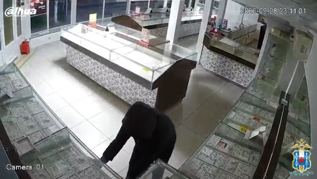 В Батайске задержали подозреваемого в ограблении женщины и краже украшений из бутика - Новости Ростова-на-Дону - последние новости Ростова-на-Дону сегодня на 1rnd.ru, 30.09.2026