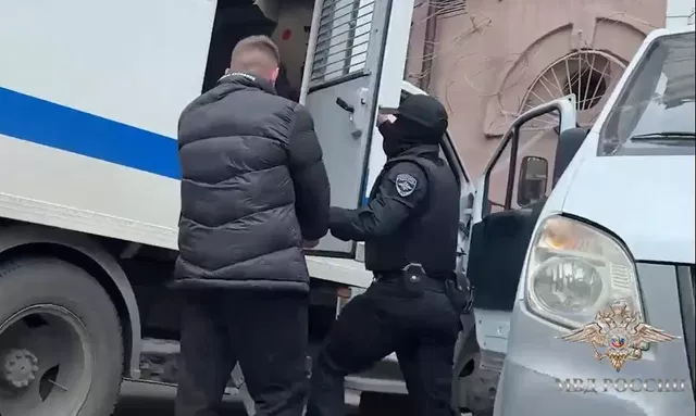 На Дону задержаны члены ОПГ, похищавшие деньги у участников СВО - Новости Ростова-на-Дону - последние новости Ростова-на-Дону сегодня на 1rnd.ru, 19.10.2026