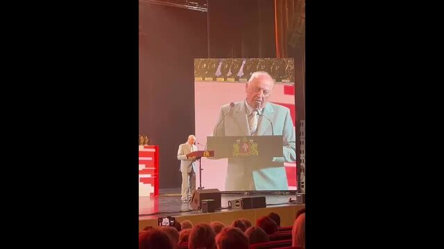 Эдуард Россель, напутствуя Дениса Паслера, рассказал о противостоянии Москве Эдуард Россель, напутствуя Дениса Паслера, рассказал о противостоянии Москве - Уральский меридиан | Информационное агентство, 12.06.2025