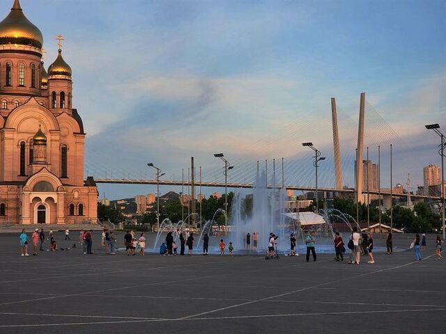 Светомузыкальный фонтан заработал на центральной площади Владивостока - Vladnews.ru - Новости Владивосток и Дальнего Востока, 02.05.2024