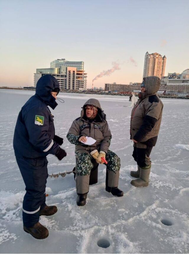 Рыбакам во Владивостоке напомнили об опасности выхода на лед - Vladnews.ru - Новости Владивосток и Дальнего Востока, 08.01.2025