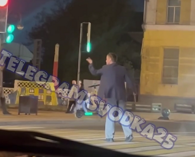В центре Владивостока ночью задержали человека с ножом - Vladnews.ru - Новости Владивосток и Дальнего Востока, 17.05.2025