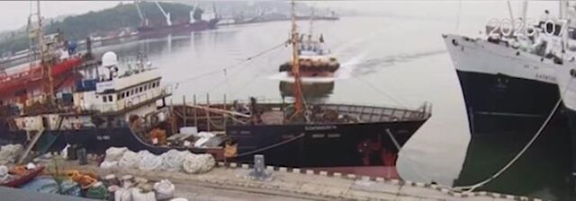 Буксир протаранил судно в порту Находки и покинул место происшествия - Vladnews.ru - Новости Владивосток и Дальнего Востока, 10.07.2025