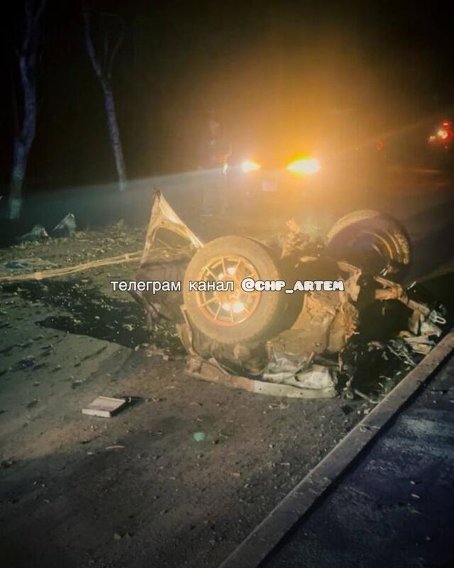 Автомобиль разорвало пополам в смертельной аварии в Кневичах Автомобиль разорвало пополам в смертельной аварии в Кневичах - Vladnews.ru - Новости Владивосток и Дальнего Востока, 05.11.2025