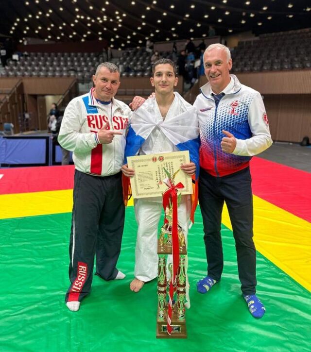 Владивостокские кудоисты взяли золото и серебро на чемпионате Азии в Токио Владивостокские кудоисты взяли золото и серебро на чемпионате Азии в Токио - Vladnews.ru - Новости Владивосток и Дальнего Востока, 06.11.2025