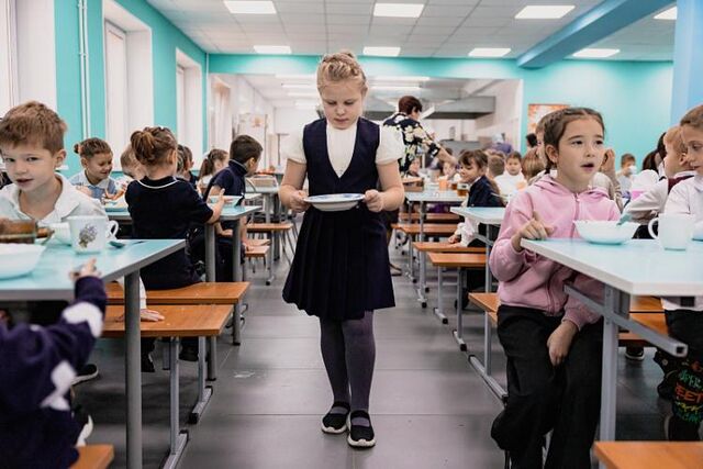 Вкусно и полезно: во Владивостоке проверяют, чем кормят школьников Вкусно и полезно: во Владивостоке проверяют, чем кормят школьников - Vladnews.ru - Новости Владивосток и Дальнего Востока, 07.11.2025