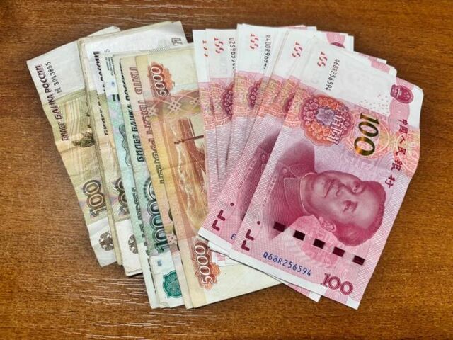 Наглый вор-рецидивист украл сумку с рублями и юанями на станции Уссурийск - Vladnews.ru - Новости Владивосток и Дальнего Востока, 13.11.2025