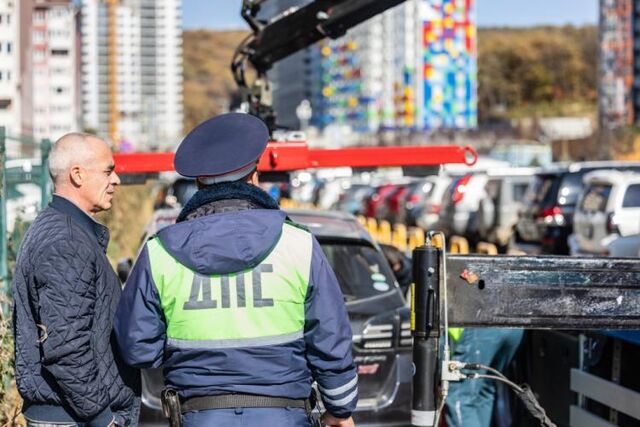 Нарушил парковку - готовься к эвакуации: во Владивостоке усилили рейды Нарушил парковку - готовься к эвакуации: во Владивостоке усилили рейды - Vladnews.ru - Новости Владивосток и Дальнего Востока, 18.11.2025