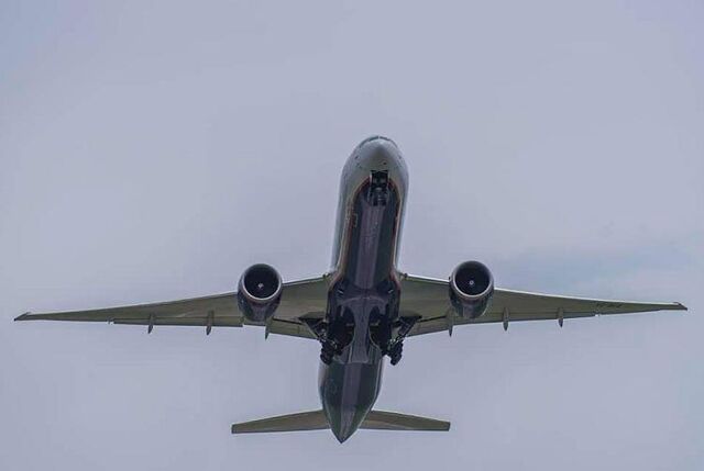 Туристы из Приморья оказались в зоне ракетного удара в ОАЭ - Vladnews.ru - Новости Владивосток и Дальнего Востока, 03.03.2026