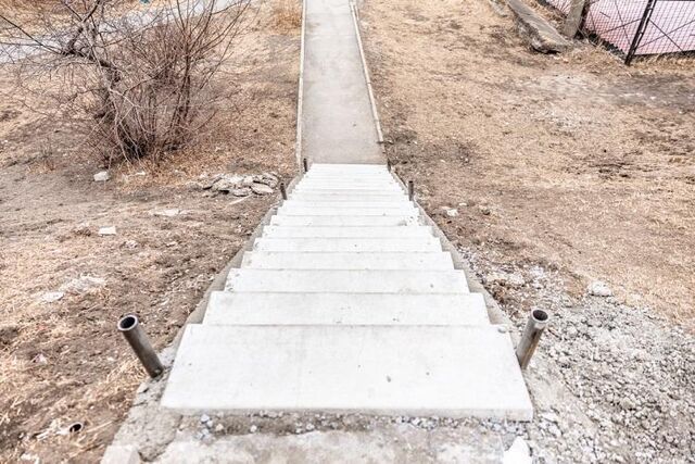 Во Владивостоке начали ремонт лестниц по 18 адресам - Vladnews.ru - Новости Владивосток и Дальнего Востока, 25.03.2026