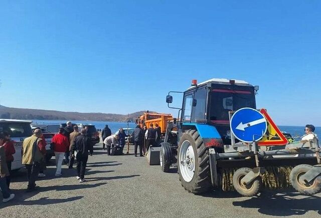 Общегородской субботник проходит во Владивостоке - Vladnews.ru - Новости Владивосток и Дальнего Востока, 18.04.2026