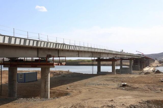 В Приморье соединили пролёты нового автомобильного моста на границе с КНДР - Vladnews.ru - Новости Владивосток и Дальнего Востока, 22.04.2026