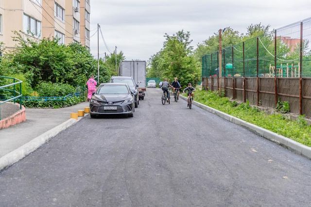 Дорогу отремонтировали во дворе на Сафонова, 11 во Владивостоке - Vladnews.ru - Новости Владивосток и Дальнего Востока, 01.07.2026