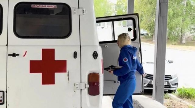 В Дальнегорске врачи вытащили мужчину с того света после укуса шершня - Vladnews.ru - Новости Владивосток и Дальнего Востока, 12.08.2026