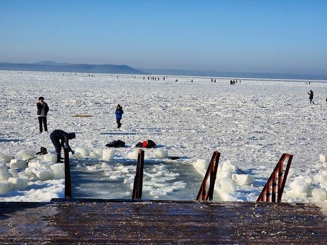 Врач предупредил: моржевание без подготовки грозит мужчинам простатитом - Vladnews.ru - Новости Владивосток и Дальнего Востока, 13.08.2026