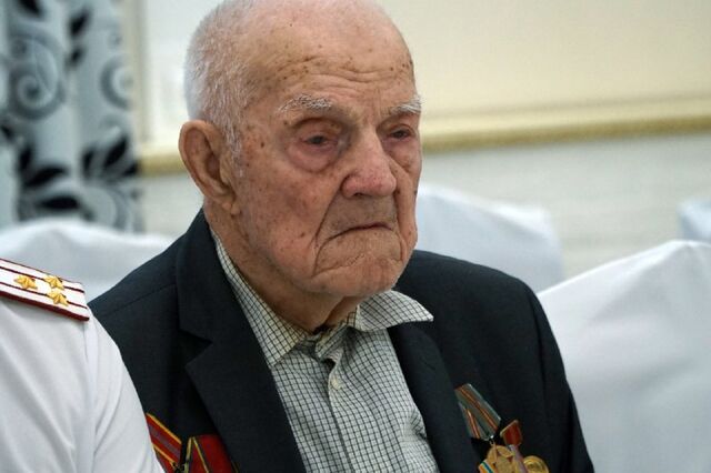 В Бийске в преддверии 9 мая поздравили 101-летнего ветерана - Катунь 24 — новости Барнаула и Алтайского края, 08.05.2024