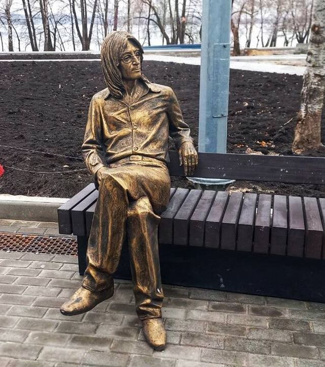 Юрий Лоза раскритиковал установку памятника Джону Леннону в Воронеже Культура Се