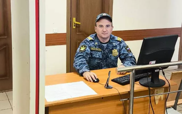 Судебный пристав спас жительницу Топчихи во время приступа эпилепсии Судебный пристав спас жительницу Топчихи во время приступа эпилепсии - Катунь 24 — новости Барнаула и Алтайского края, 13.06.2025